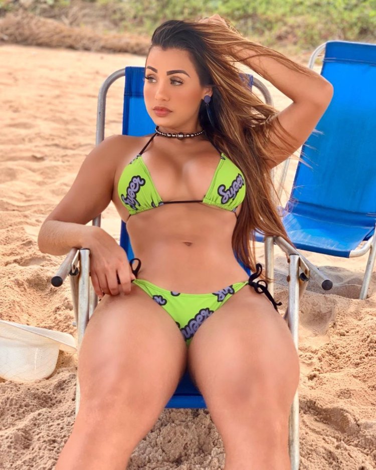 Тарша Уитмор бикини