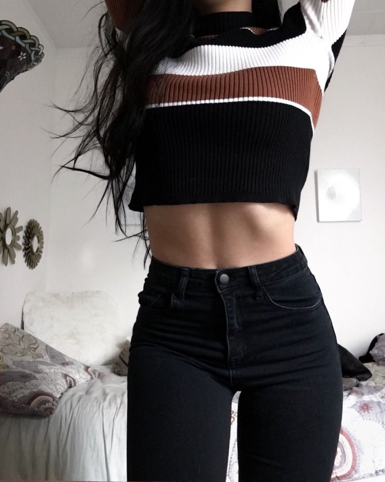 Красивая фигура без лица