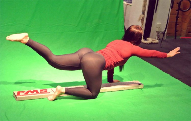 Попа Меган Фокс Черепашки ниндзя