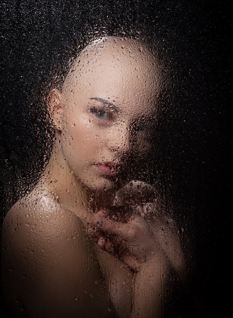 Фото через мокрое стекло портрет