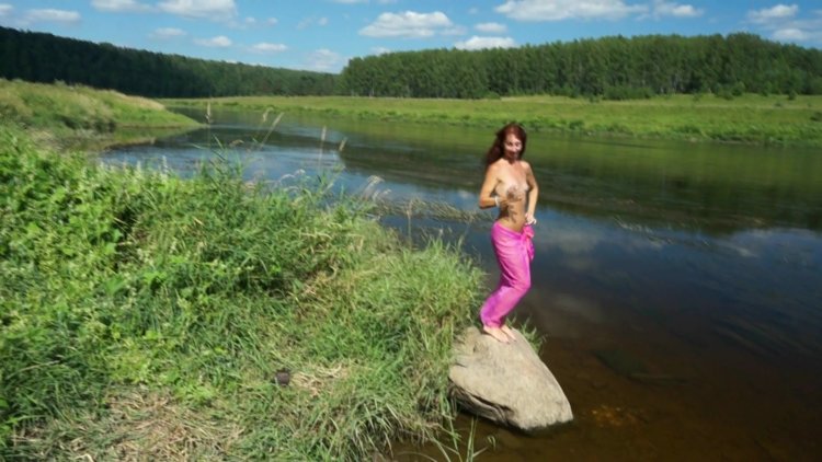 Красивые попы на природе