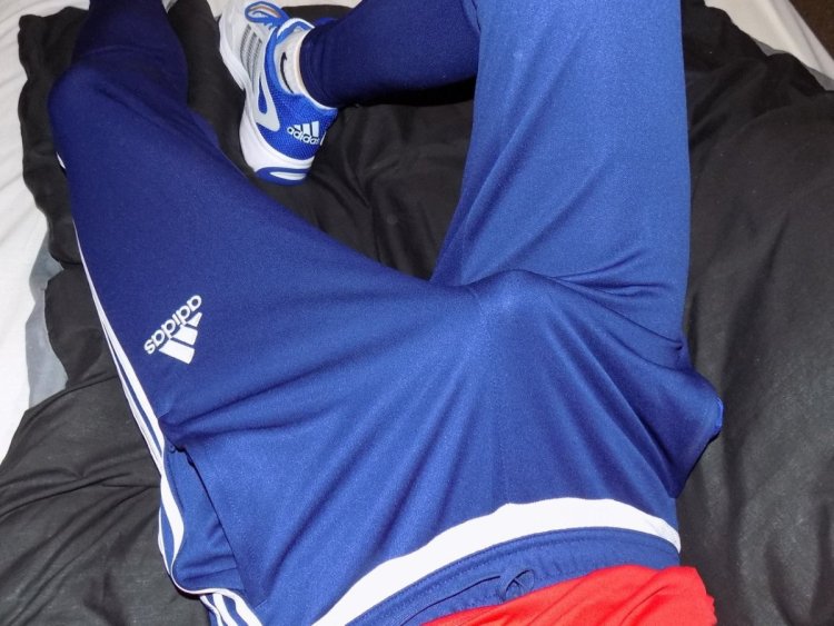 Пацаны в спортивках