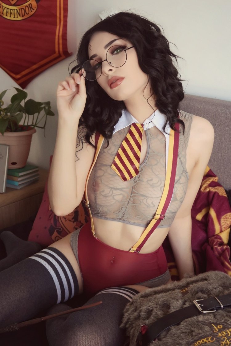Cosplay Deviants Hermione