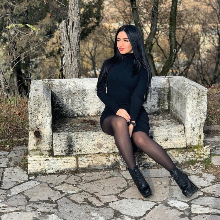 Рената Камболова