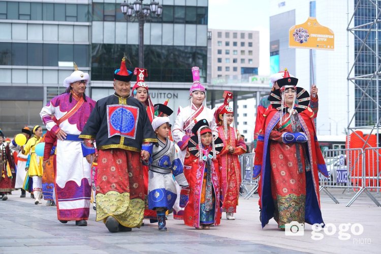 Костюм хонгодоров бурятский национальный