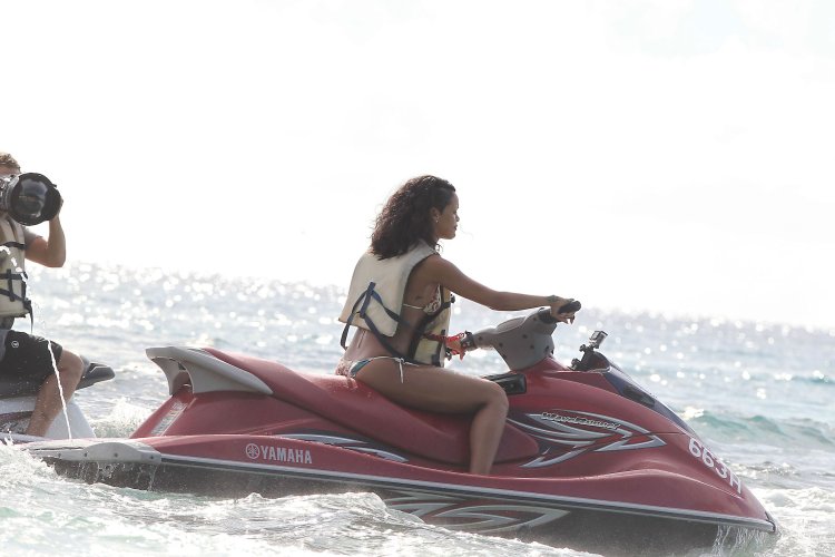 Ashley Graham Baywatch