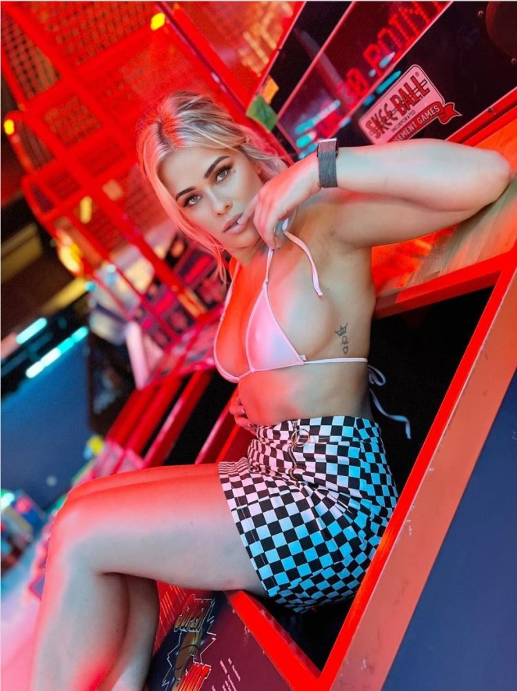 Девушка боец ММА Каролина Ковалькевич