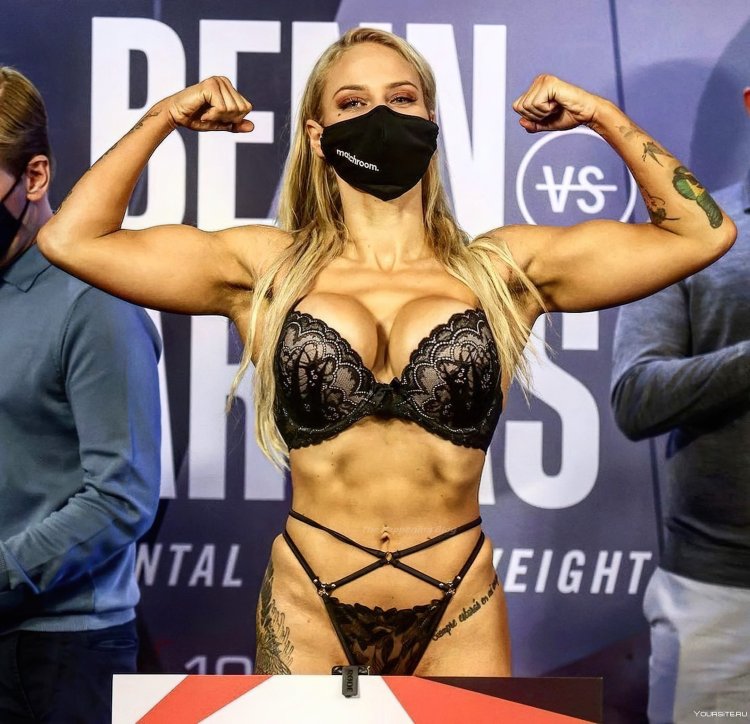 Йоанна Енджейчик бикини