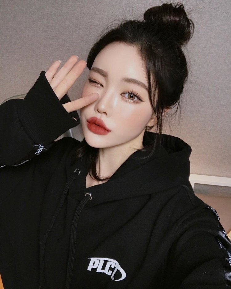 Кореянка Ким на Хи