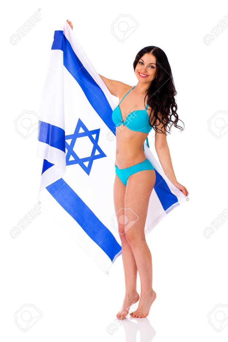 Девушка с флагом Израиля