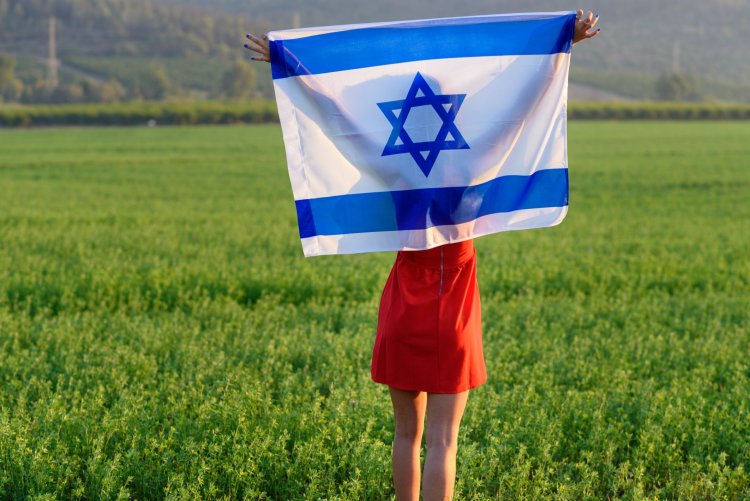 Дети с флагом Израиля