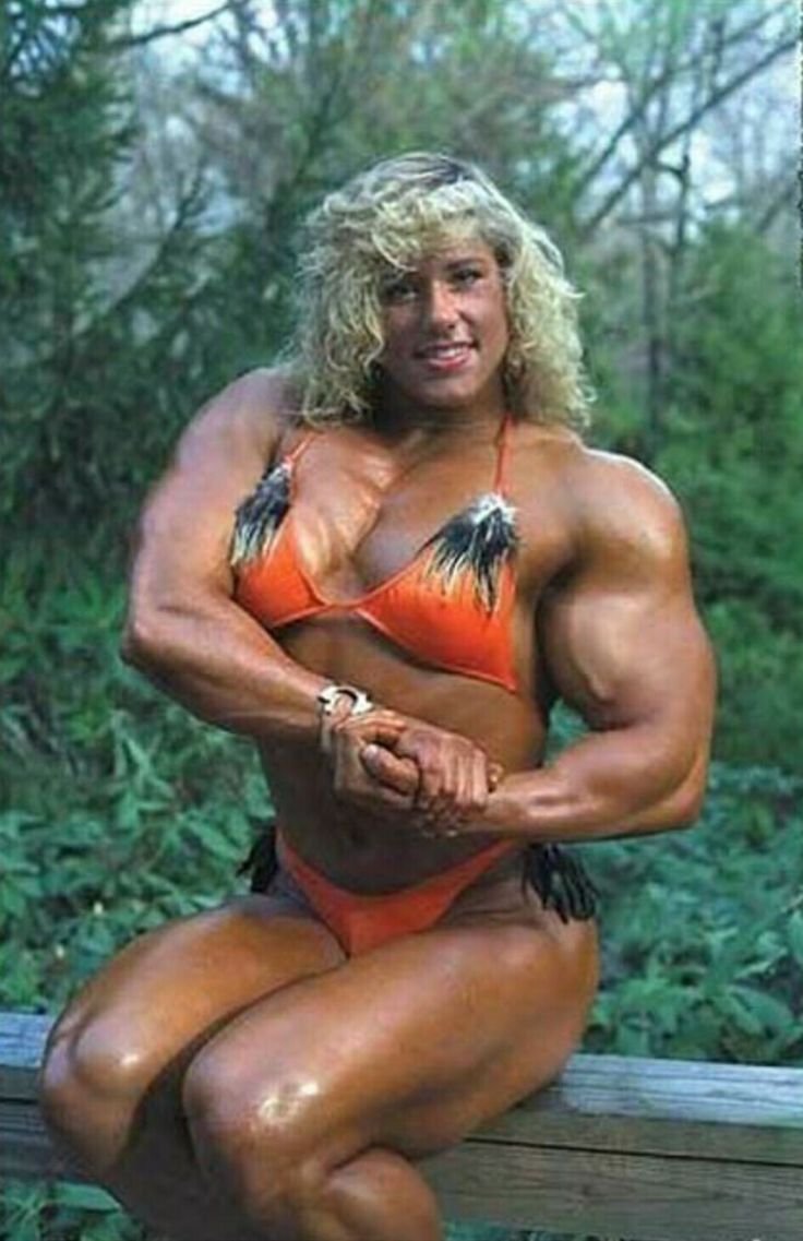 Нурия Эванс культуристка