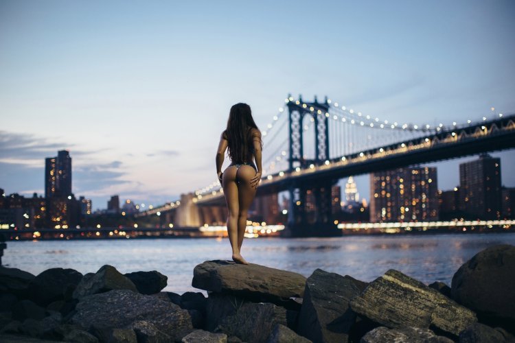 Красивая аккуратная грудь