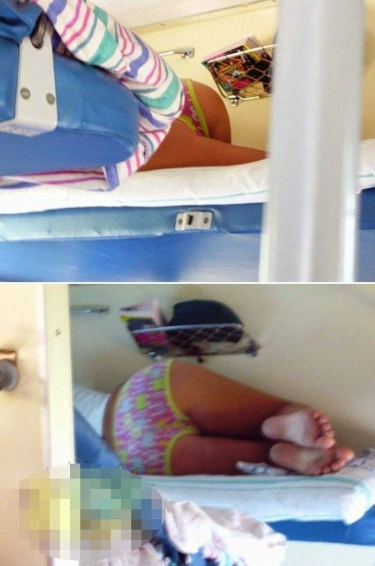 Спит в поезде