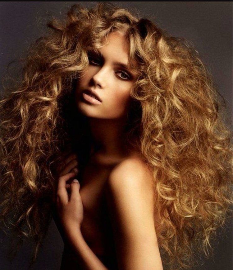 Пышные кудрявые волосы