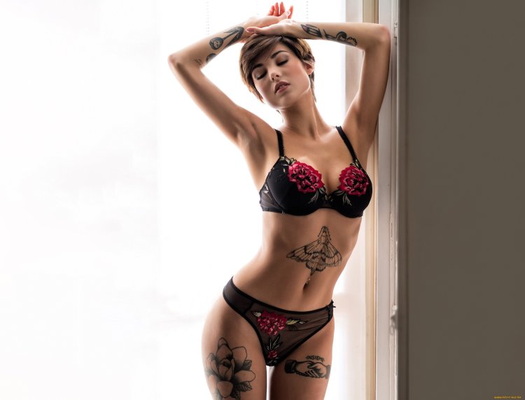 Модель Камила давалос