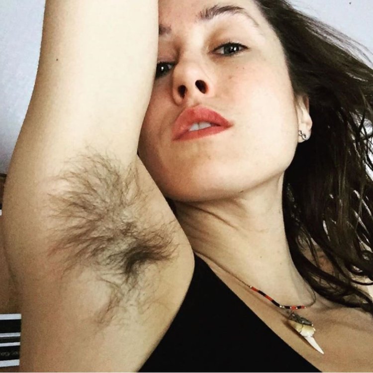 Барбара Феррейра подмыхи