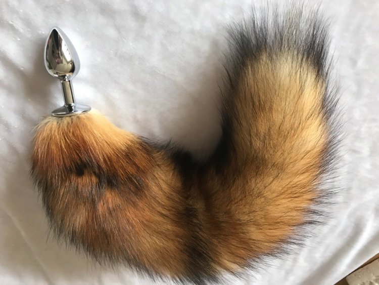 Пробка с хвостиком лисы