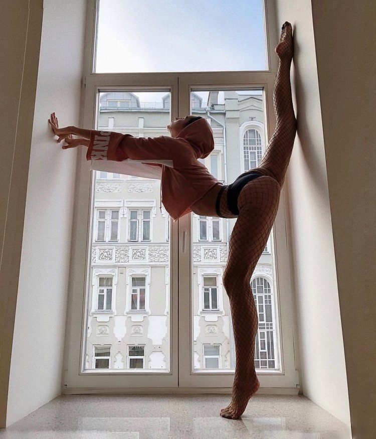 Вертикальный шпагат