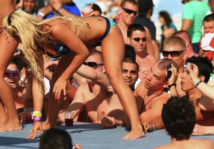 Эротическое путешествие на море