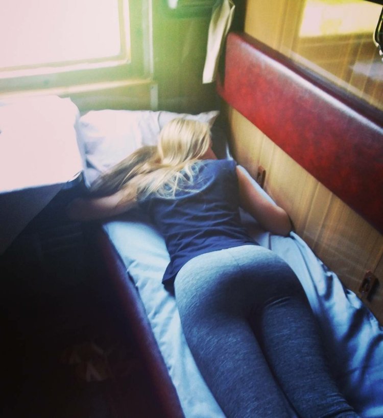 В поезде частное