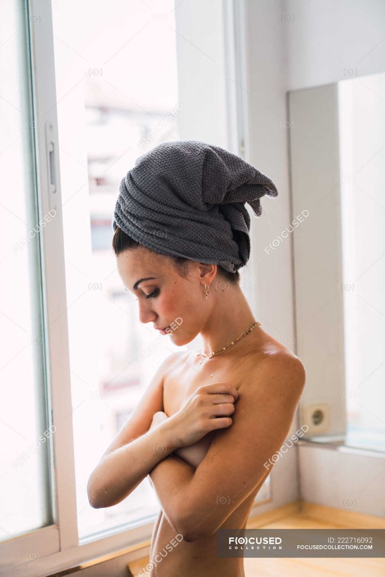 Женщина в полотенце частное