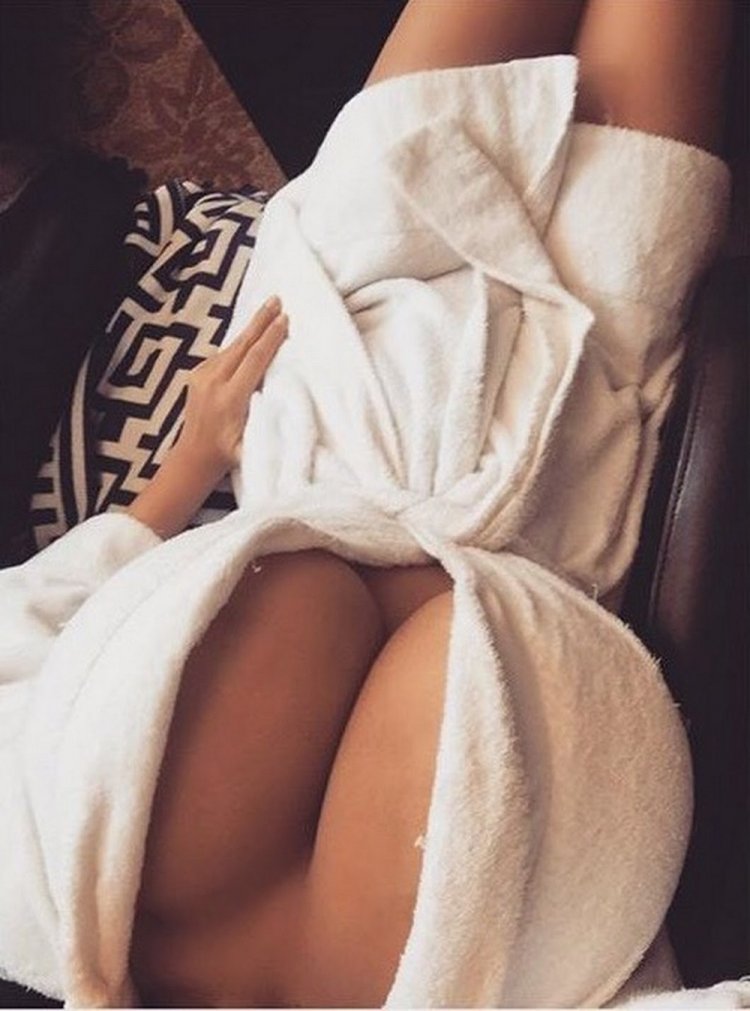 Девушка в полотенце Эстетика