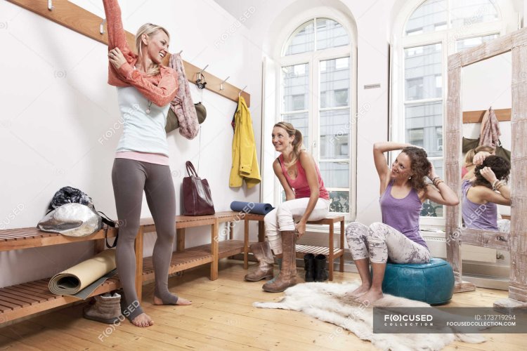 Переодевание в гримерке