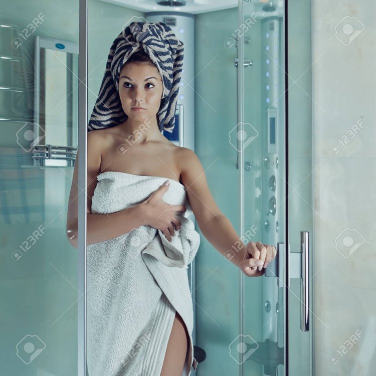 Девушка после душа