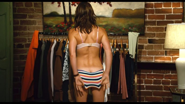 Джессика бил Чак и Ларри