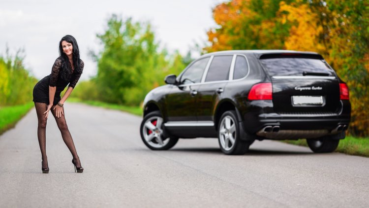 Девушка на Порше Кайен