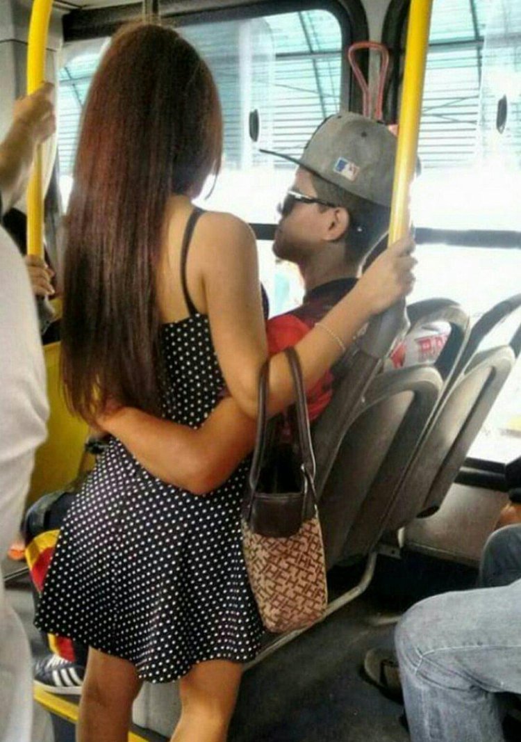 Попки в общественном транспорте