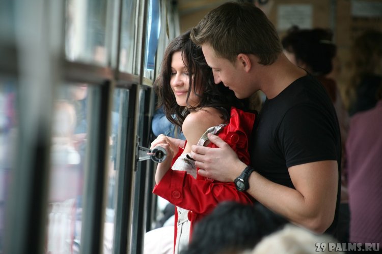 Влюбленные в трамвае