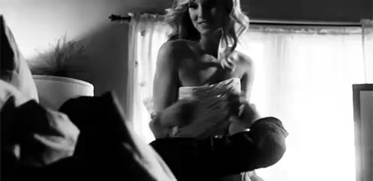 Раздевание женщины мужчиной