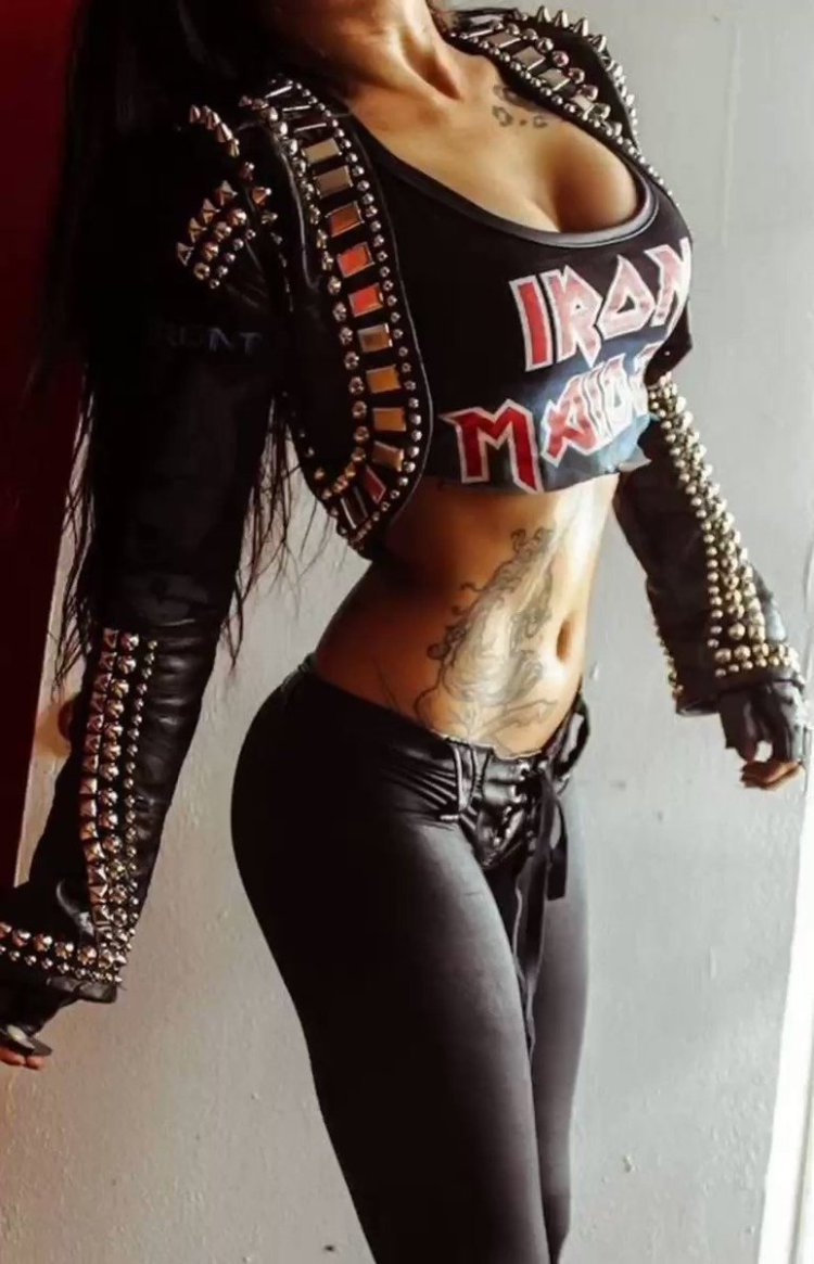 Девушки в стиле хеви метал