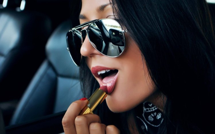 Дерзкая девушка