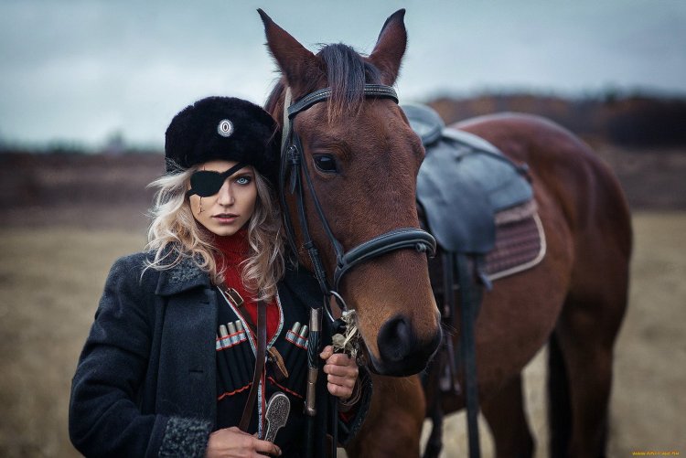 Казачка на лошади