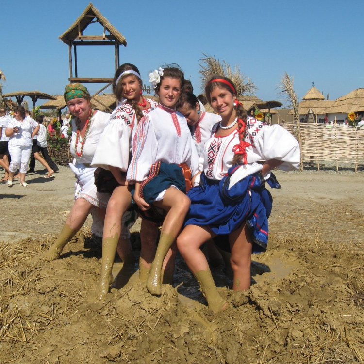 Аксинья тихий Дон 2015 Полина Чернышова