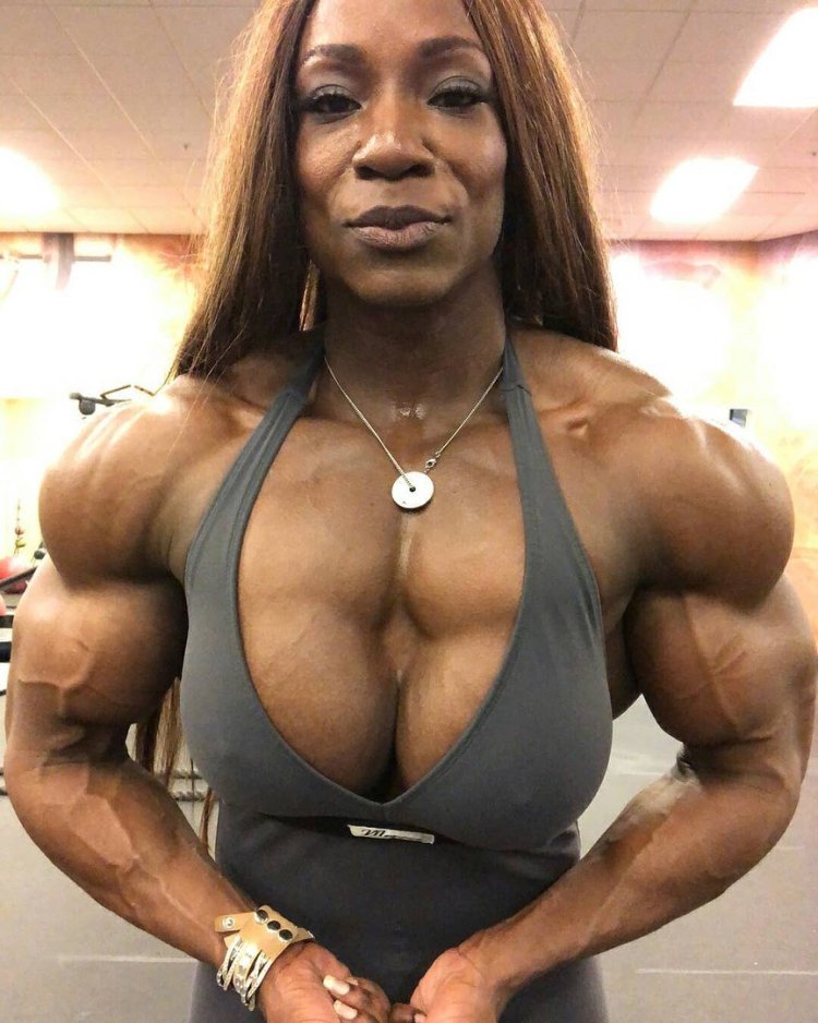 Бодибилдерша Мартин