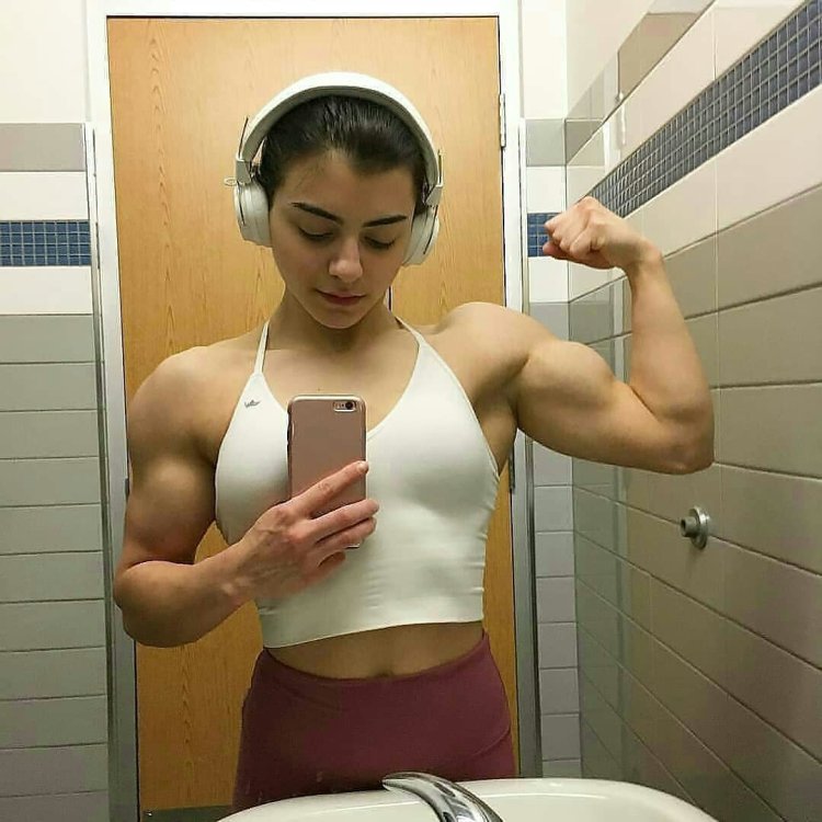 Tessa Barresi muscle