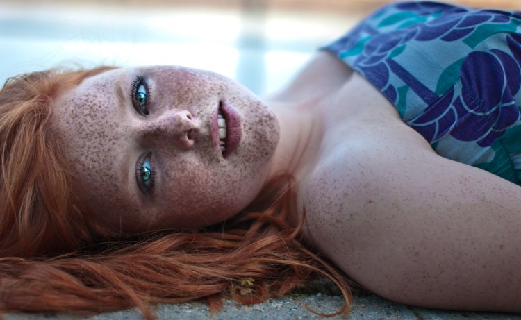 Рыжая в конопушках