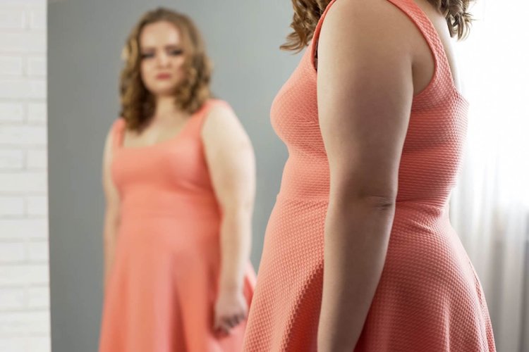 Толстые женщины с едой