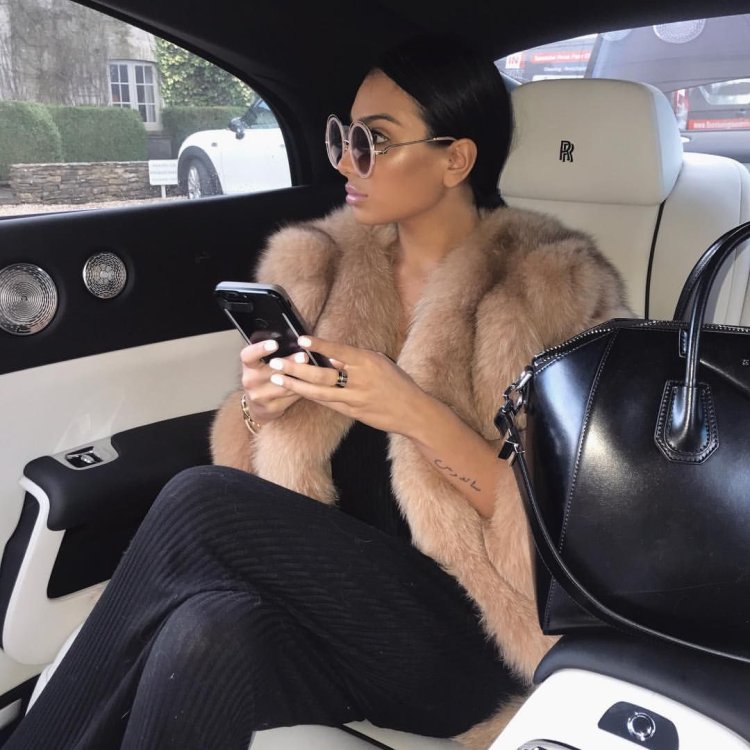 Богатая жизнь роскошь женщины