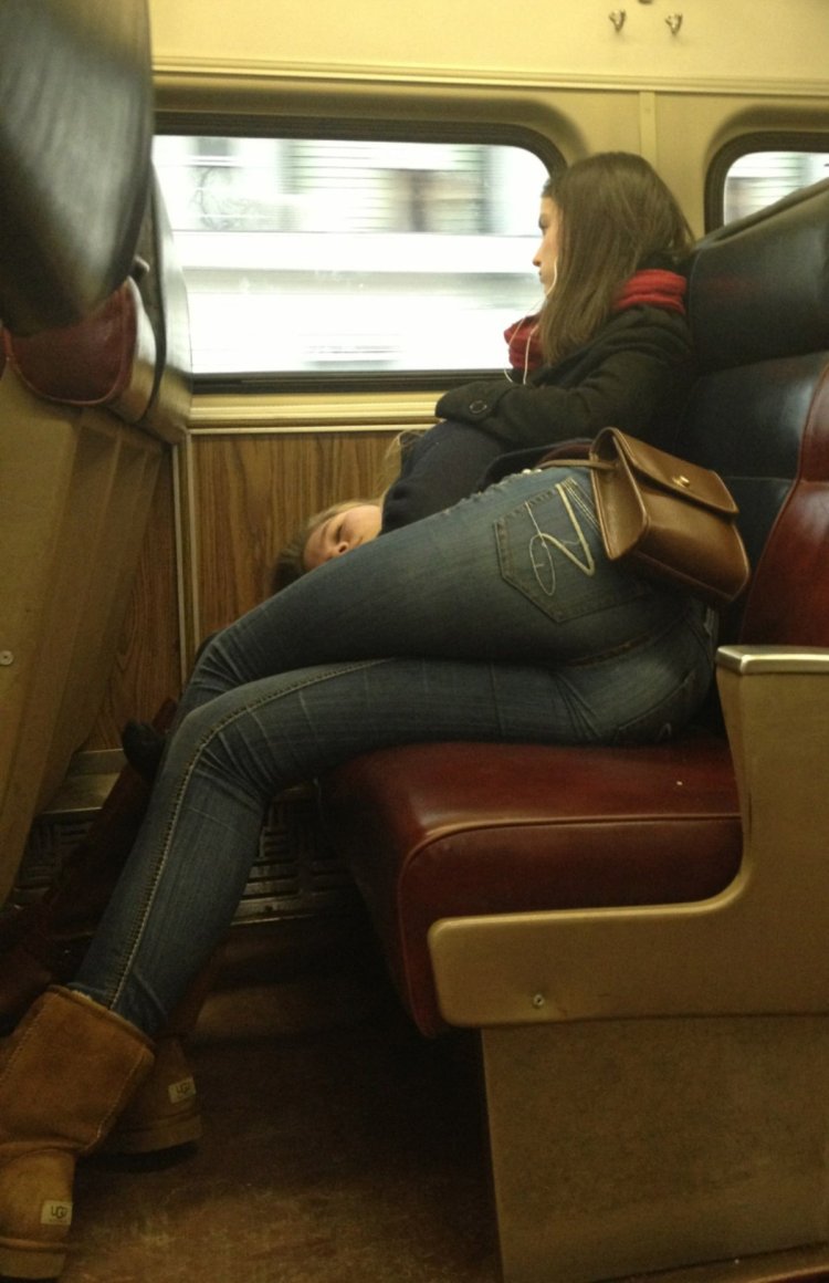 Попки в общественном транспорте