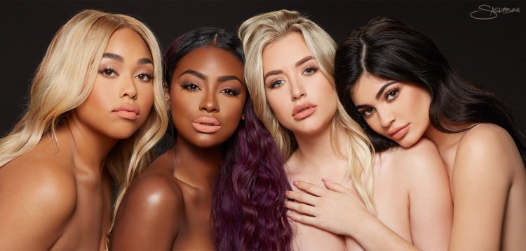 Много девушек разного цвета кожи