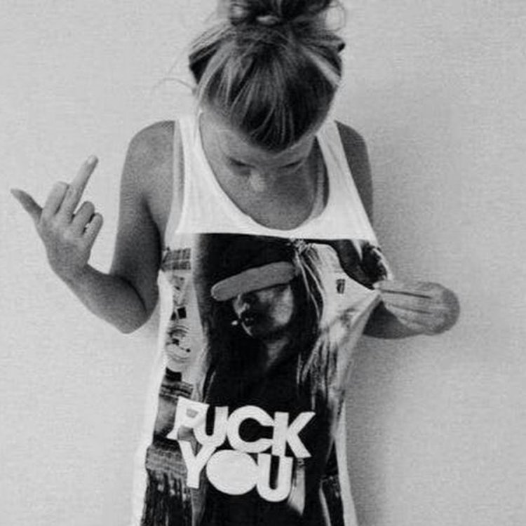 Девушка фак