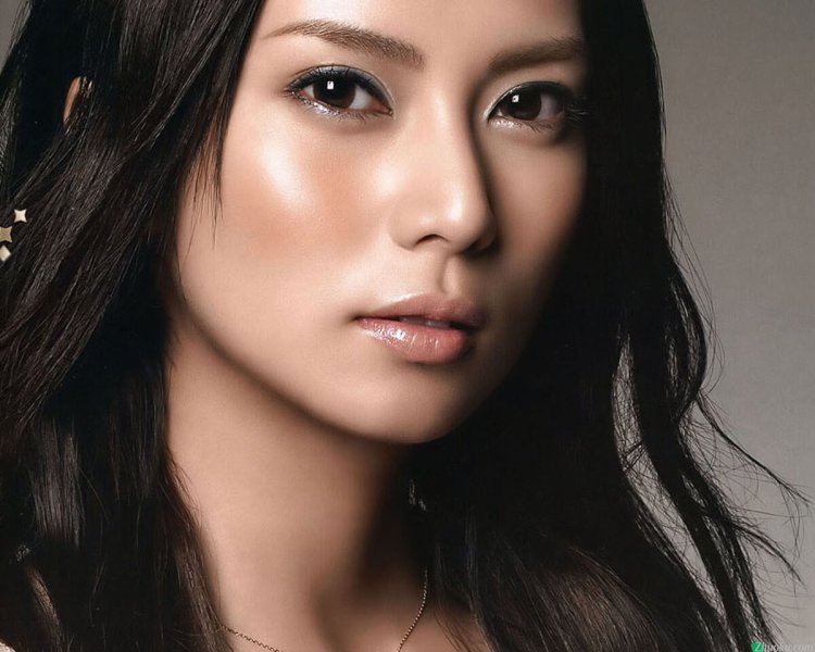 Красивые азиатские глаза