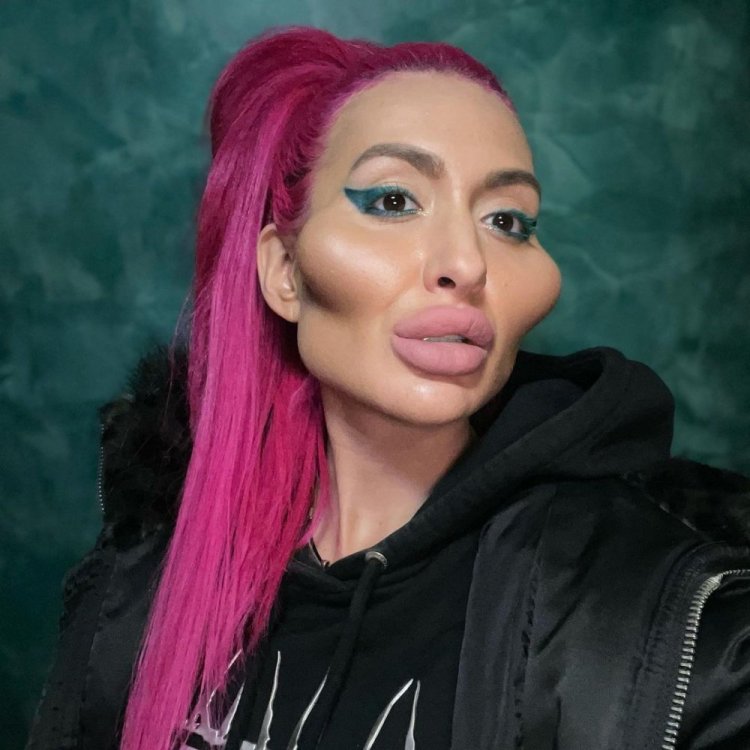 Блогерша Анастасия Покрищук