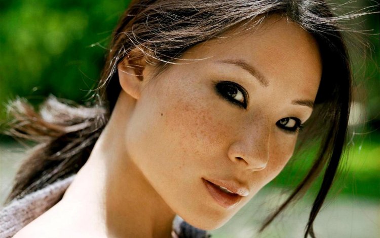 Алексис лью