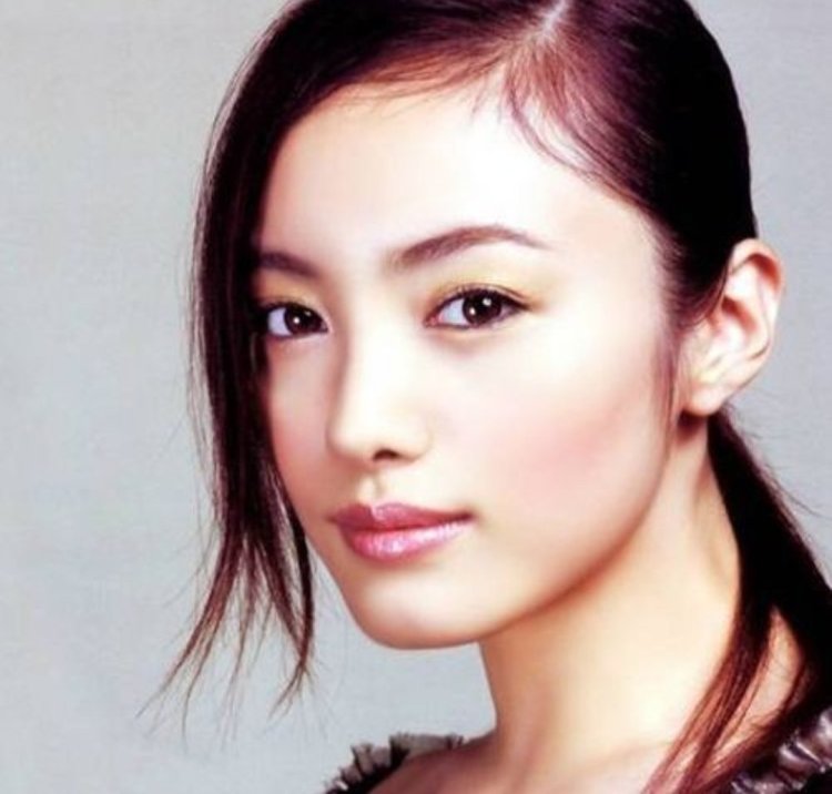 Накама Юкиэ актриса Япония